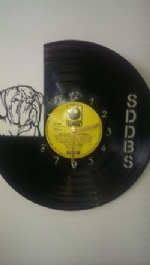 Dog De Bordox Vinyl Record Clock