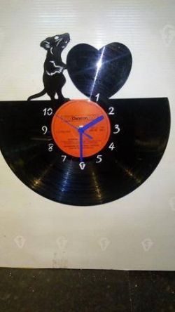 I Love Rats (Top with Heart) Vinyl Record Clock