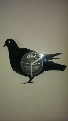 Pigeon Vinyl Record Clock