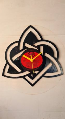 Trinity Knot Themed Record Clock